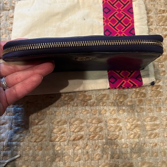 Tory Burch Purple Leather Zip Wallet with Tory Burch canvas bag - Picture 7 of 9